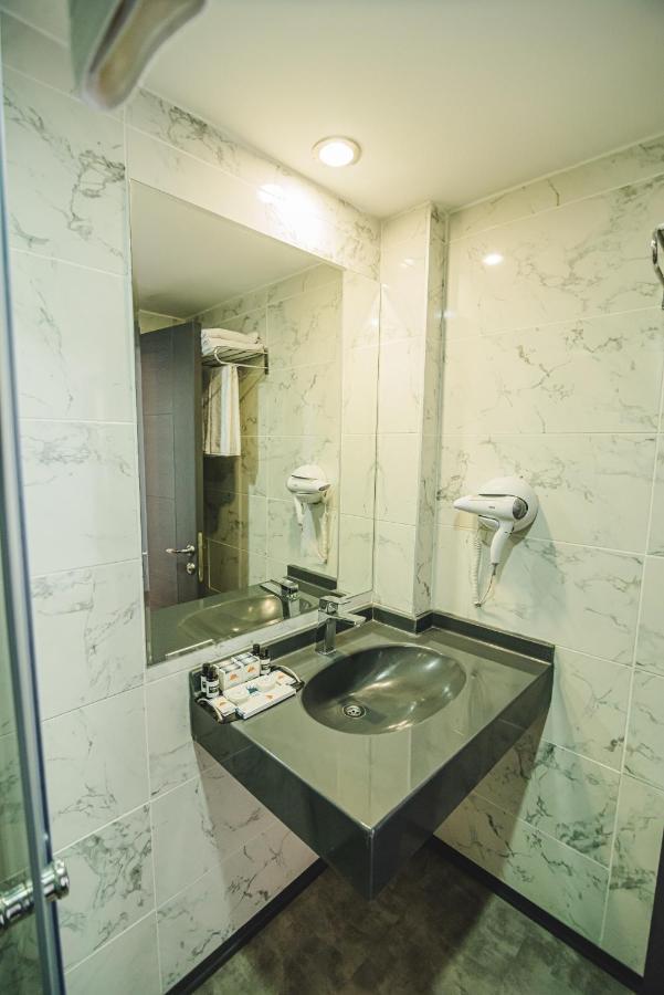 Uptown Bueyuek Anadolu Girne Hotel Exterior foto