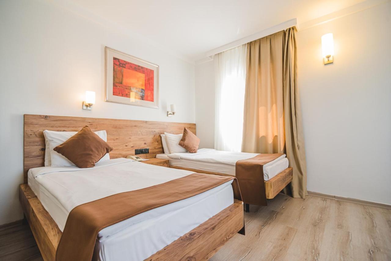 Uptown Bueyuek Anadolu Girne Hotel Exterior foto