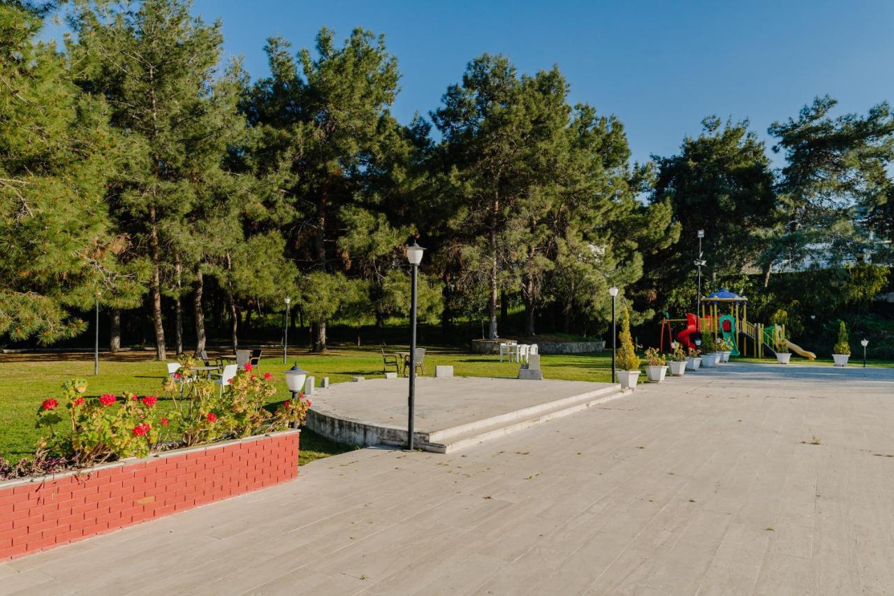 Uptown Bueyuek Anadolu Girne Hotel Exterior foto