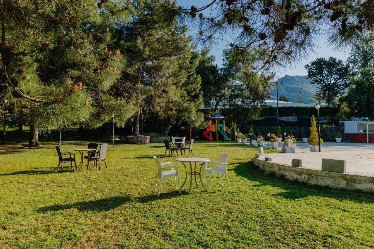Uptown Bueyuek Anadolu Girne Hotel Exterior foto