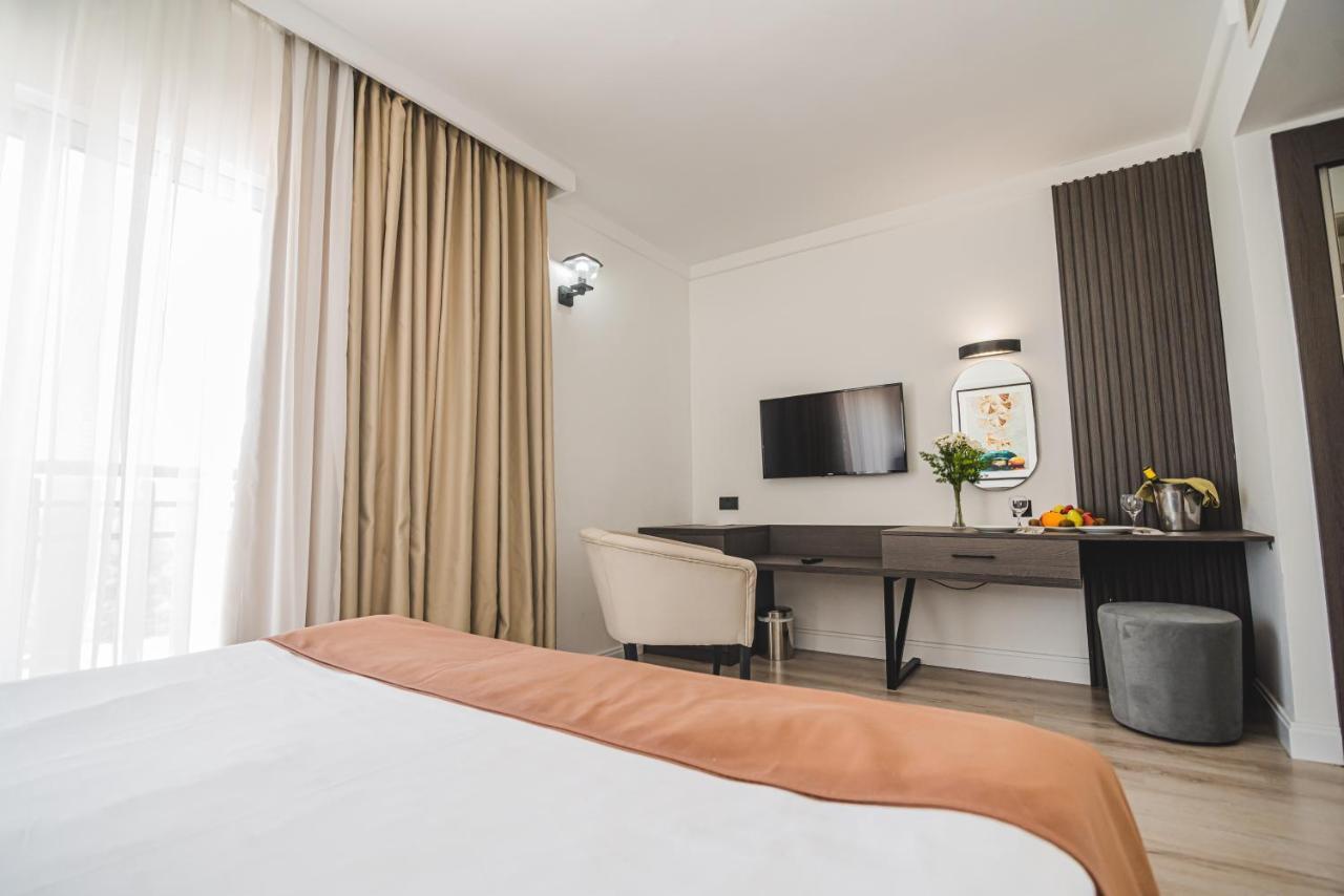 Uptown Bueyuek Anadolu Girne Hotel Exterior foto