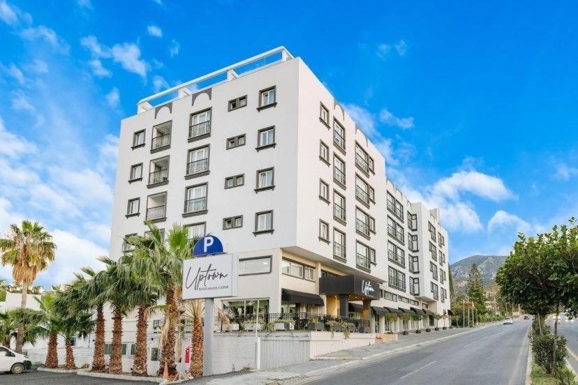 Uptown Bueyuek Anadolu Girne Hotel Exterior foto