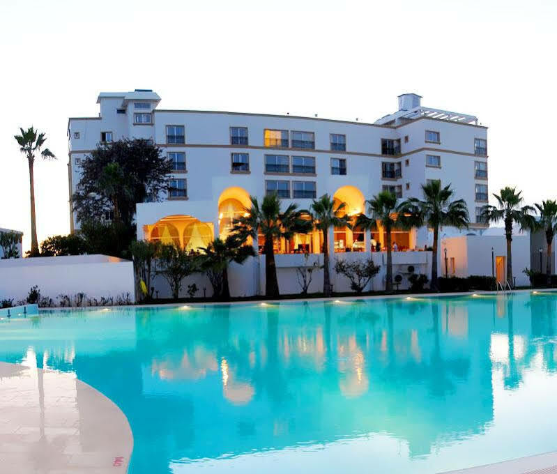 Uptown Bueyuek Anadolu Girne Hotel Exterior foto