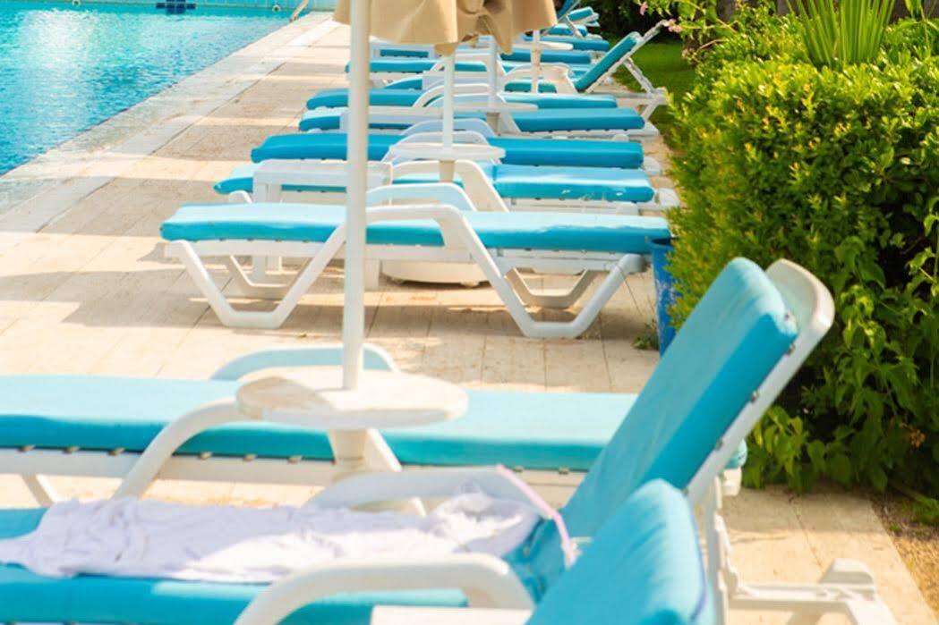 Uptown Bueyuek Anadolu Girne Hotel Exterior foto